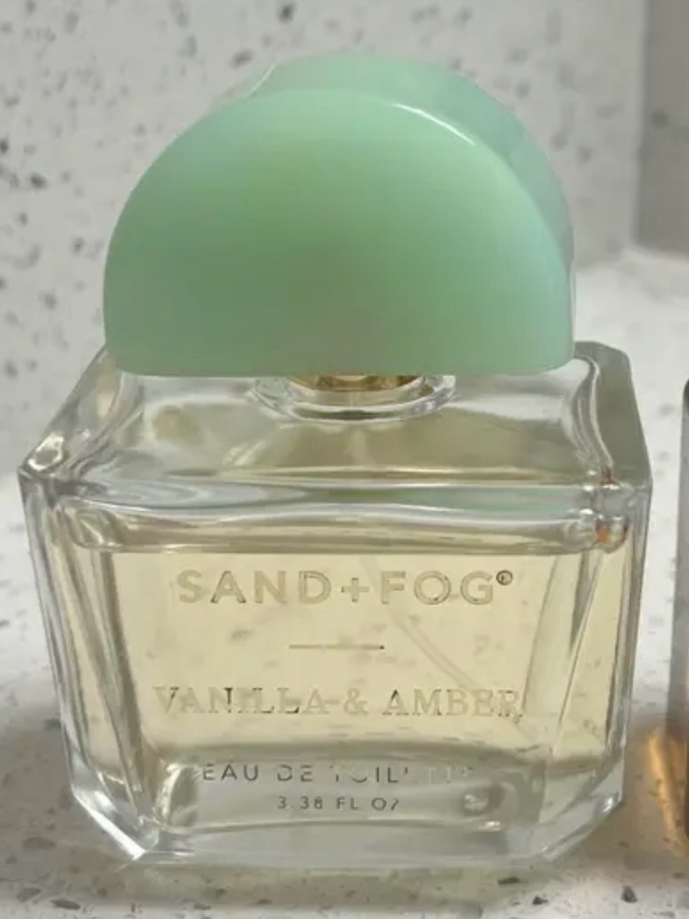 SAND+FOG Fragrance Bottle - Light Green Liquid - Picture 4 of 5